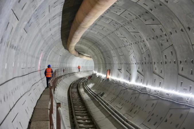 合肥地铁1号线三期盾构施工开始下穿合肥火车站！